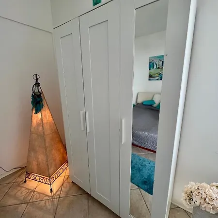 Apartment Insulae